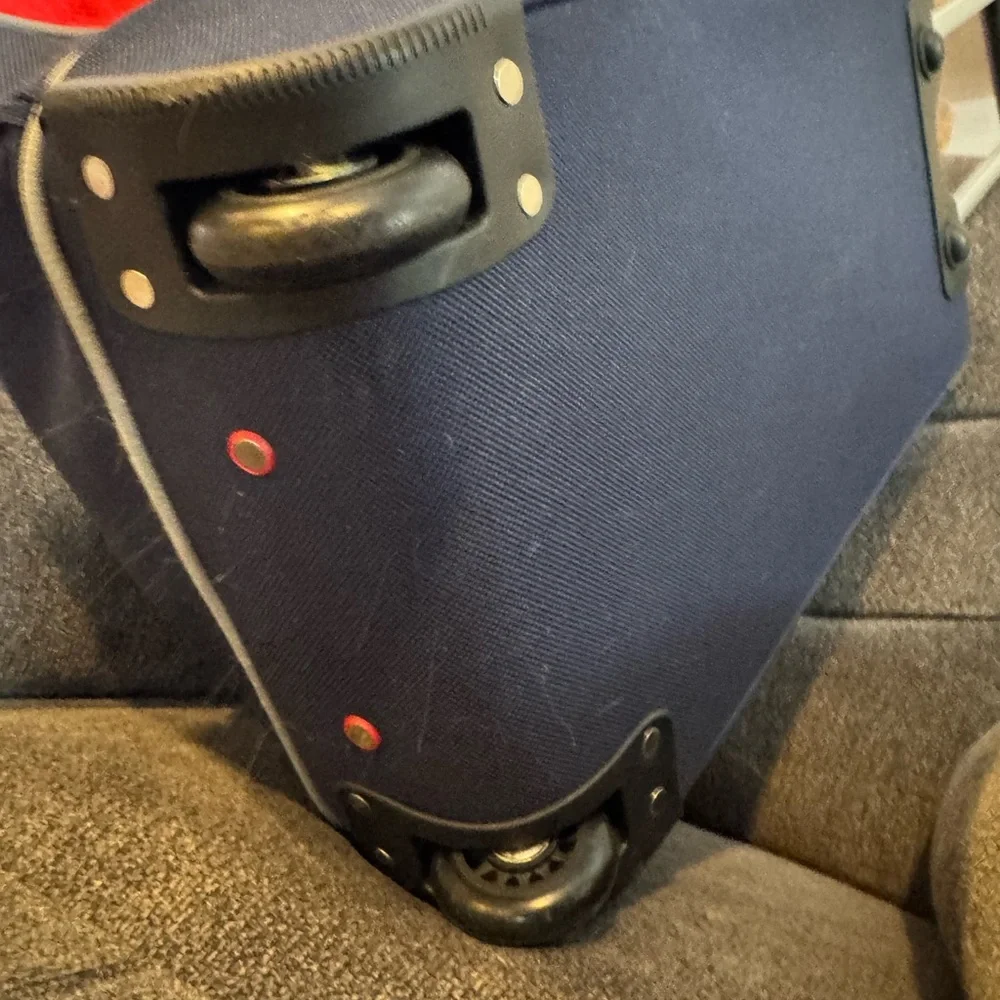 Nautica Red and Navy Men's Bag - Picture 6 of 15